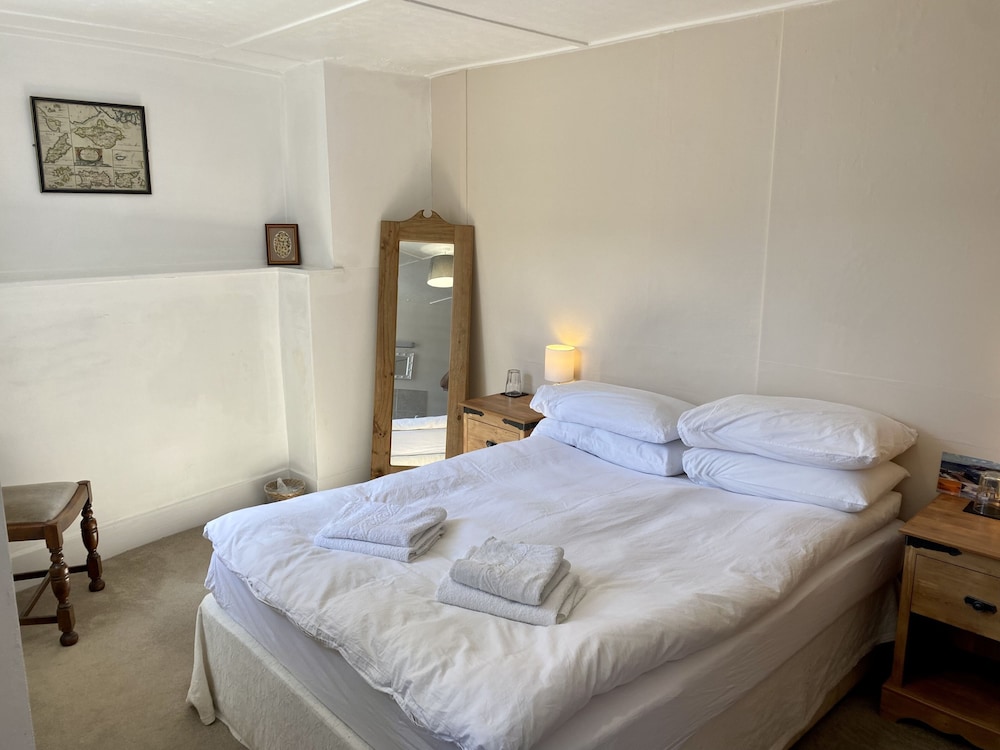 Double Room (Room 3)