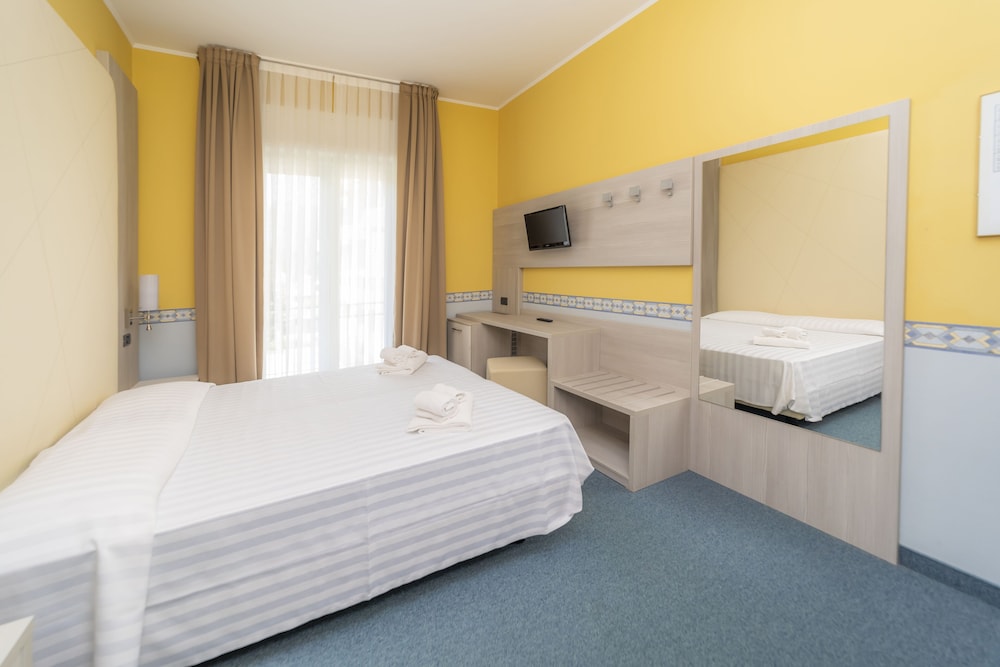 Comfort Double or Twin Room photo 2