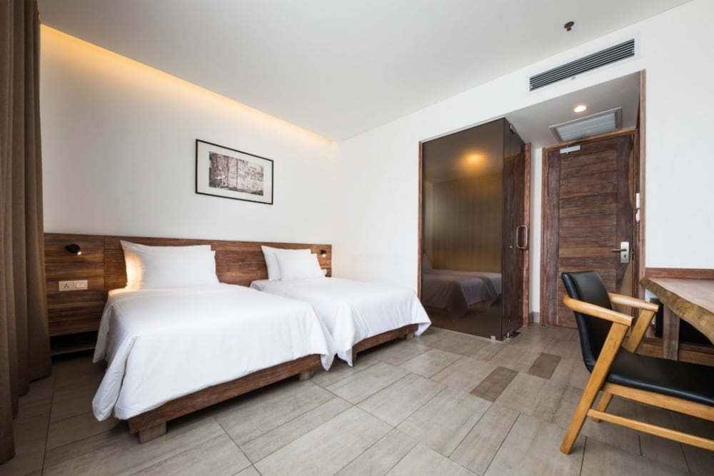 Hem Saigon Twin Room photo 2
