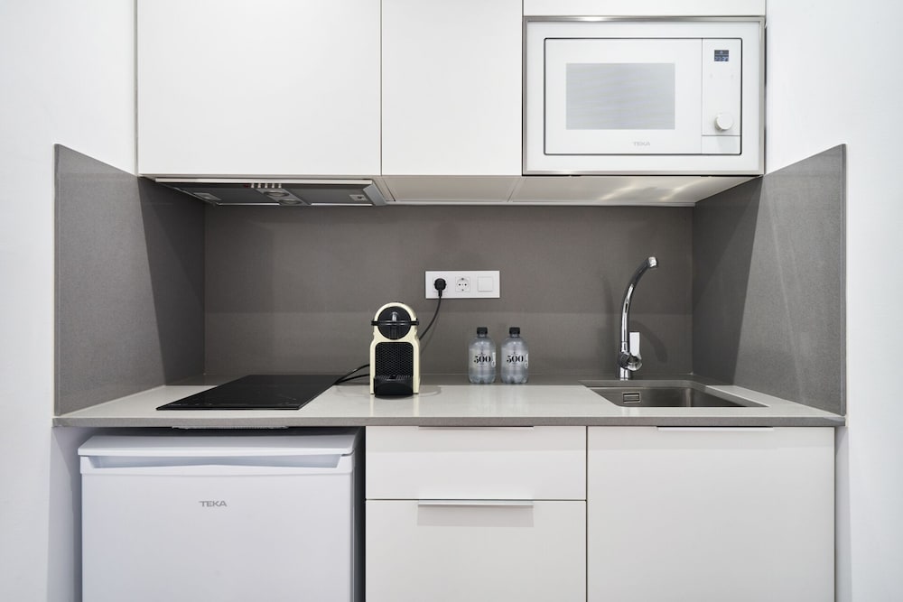 City Double or Twin Room, 1 Double Bed, Non Smoking, City View photo 2