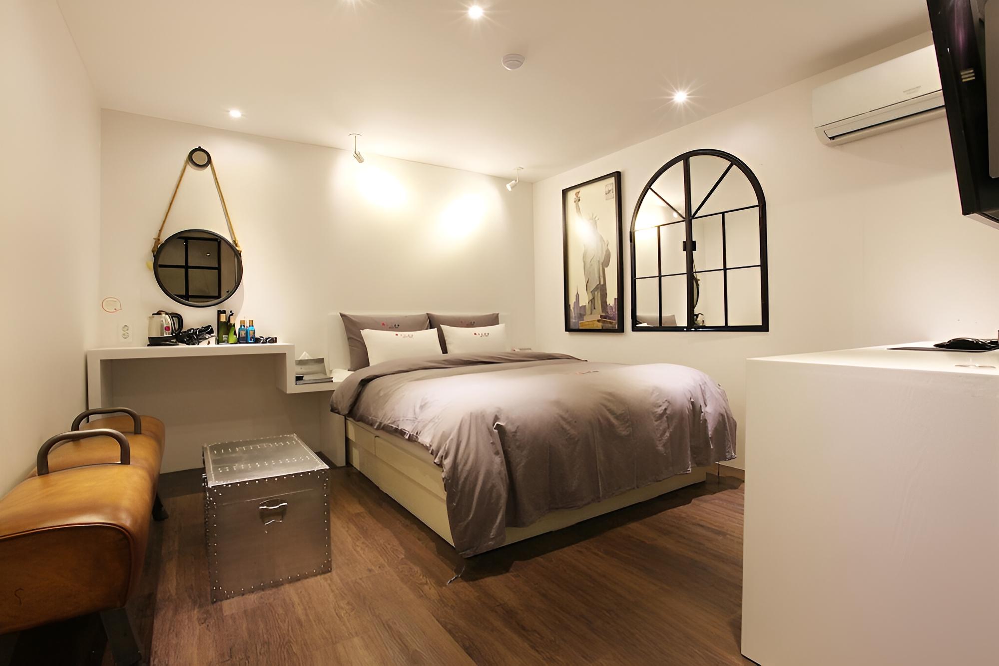 Room (Standard (Netflix Disney+ Tving avail) - Photo 14