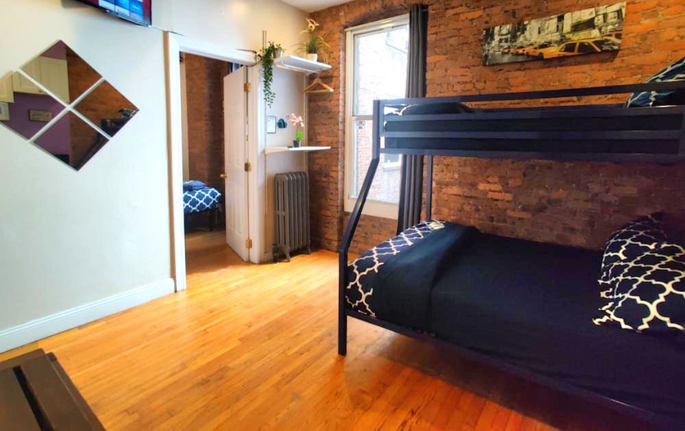 Big One Bedroom #6 photo 3