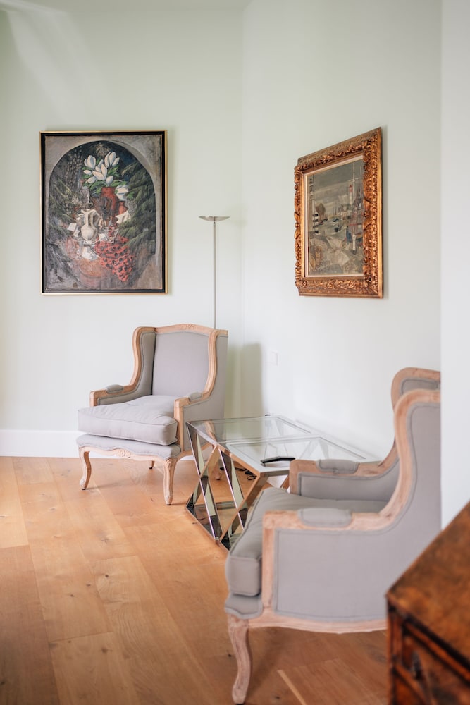 Grand Studio Suite - Photo 6