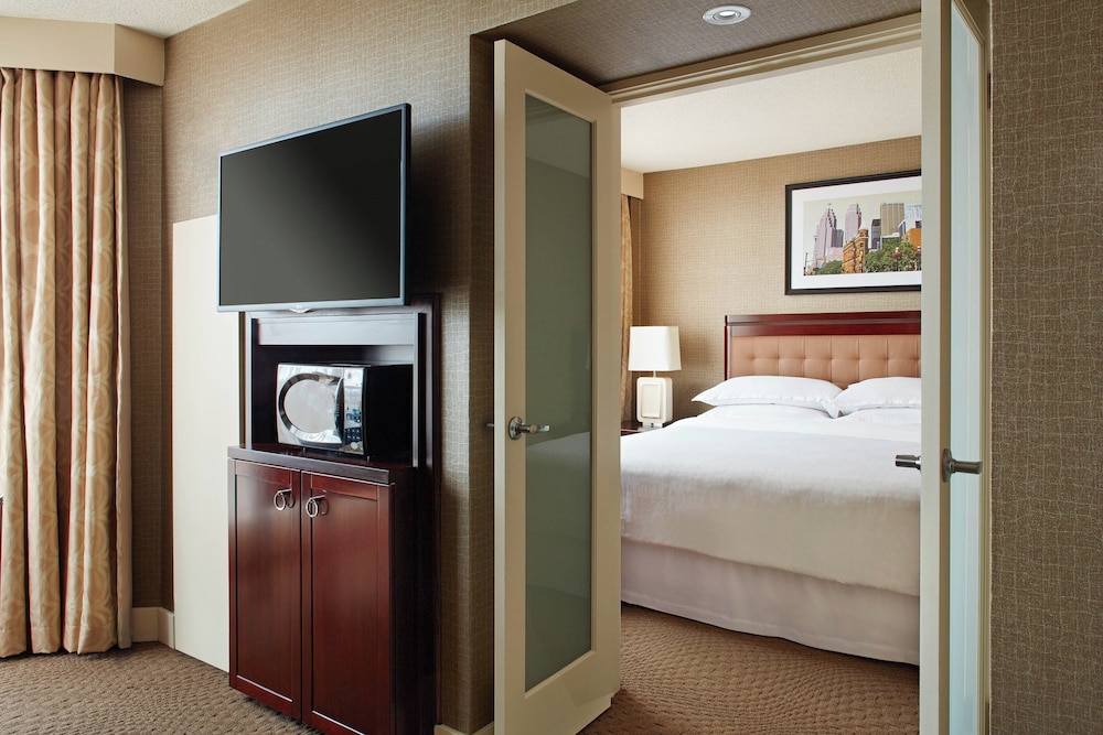 Suite, 1 Bedroom thumbnail 5