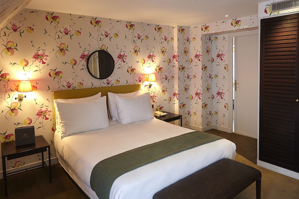 Deluxe Double Room with Balcony photo 3