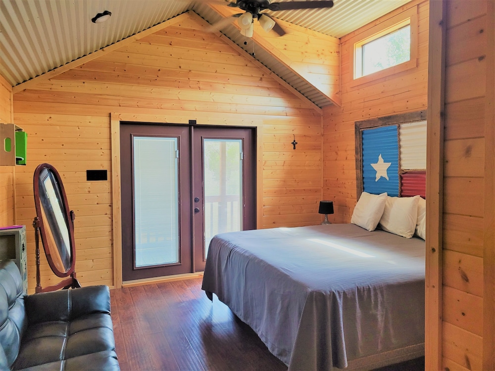 Cabin #3 photo 2