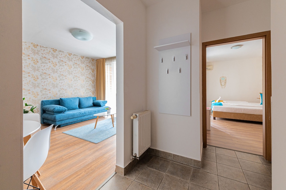 One-Bedroom Apartment - Photo 10