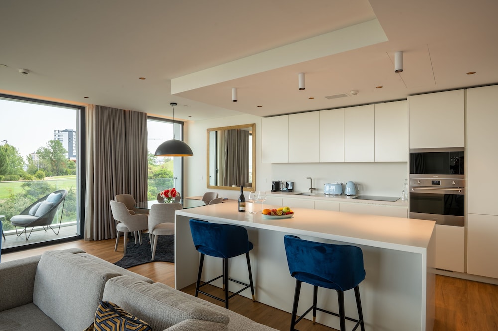 Superior Apartment, 3 Bedrooms - Photo 3