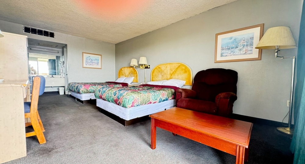 Standard Double Room, 2 Double Beds, Smoking photo 1