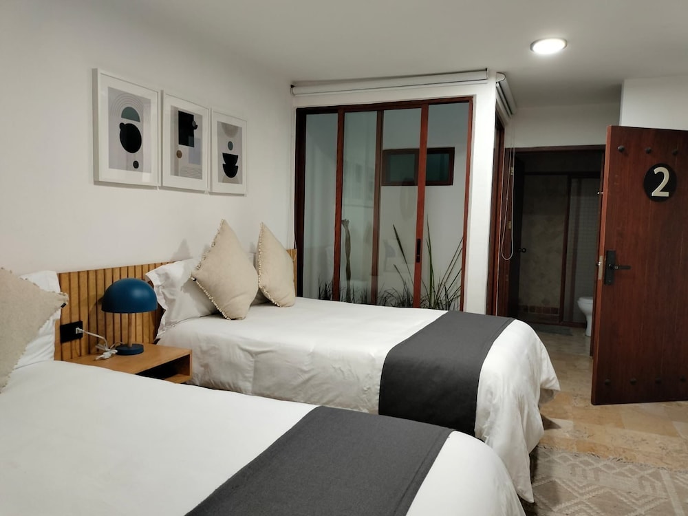 Basic Quadruple Room (2) photo 3