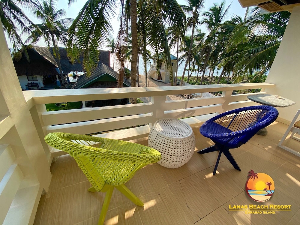 S4, Classic Double Room, Non Smoking, Partial Ocean View photo 3