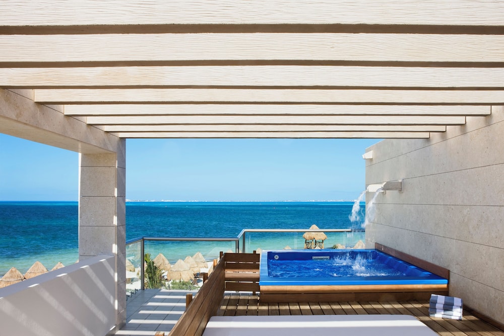 Beachfront Two Story Casita Suite w/ Plunge Pool photo 2