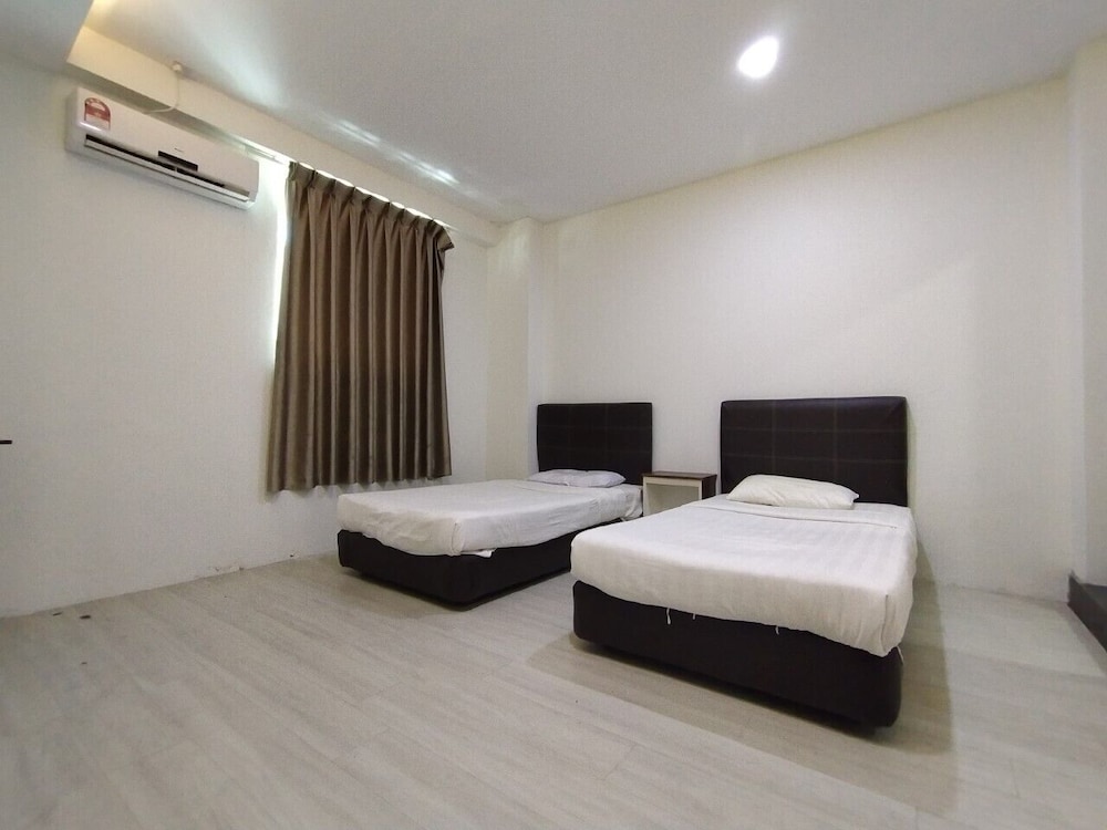 Deluxe Twin Room photo 2