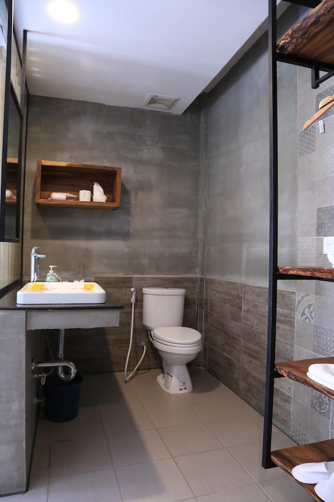 Deluxe Double Room - Photo 20