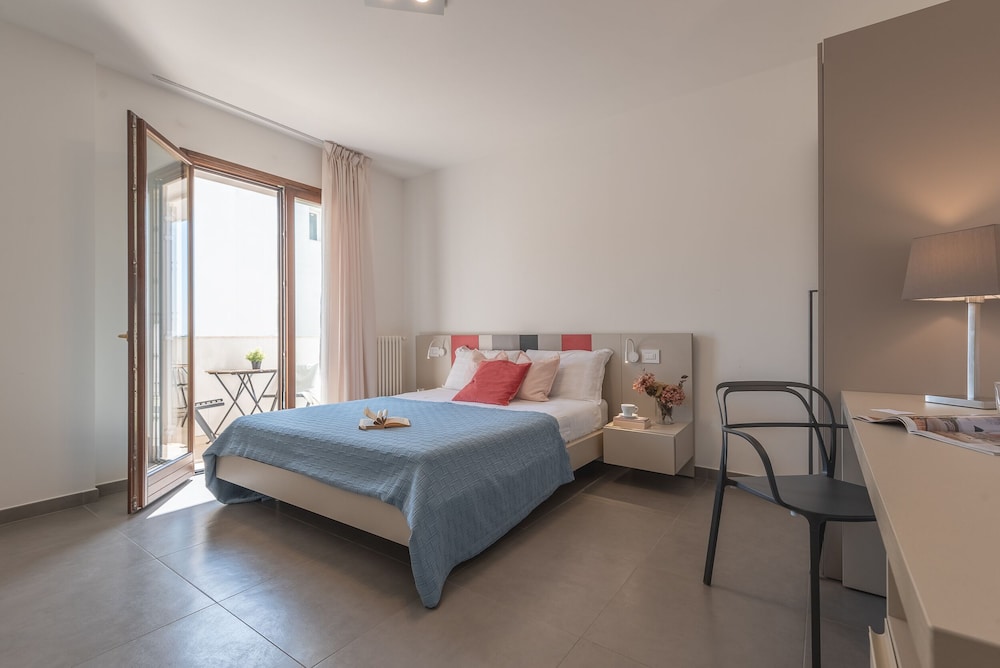 Standard Double Or Twin Room - Photo 4