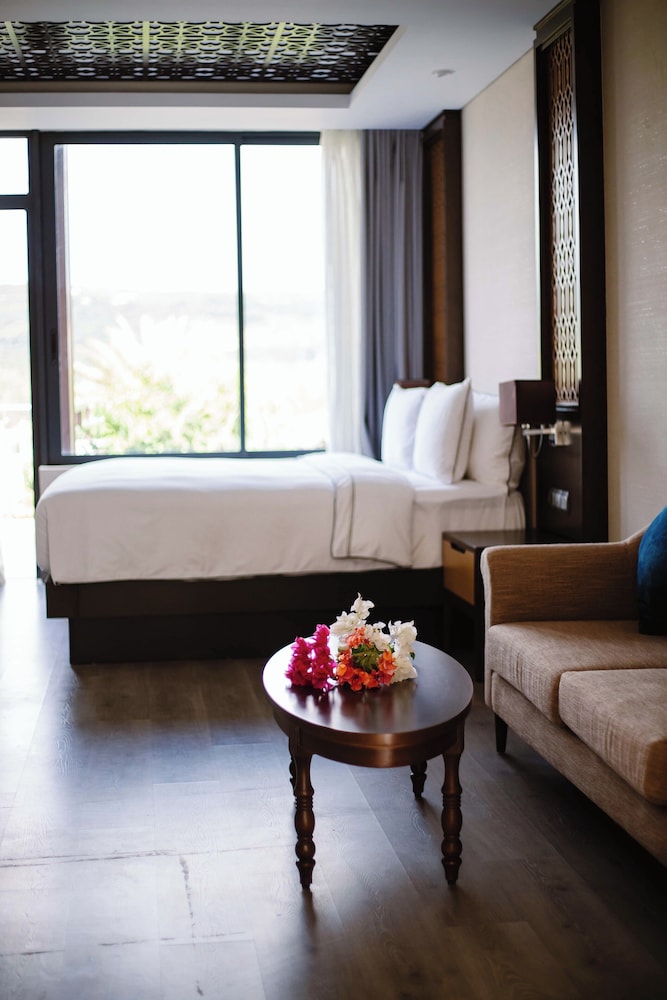 Premier Room, Balcony, Garden View photo 2