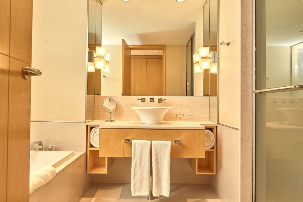 Executive Suite, 1 Bedroom (Executive Floor) thumbnail 6