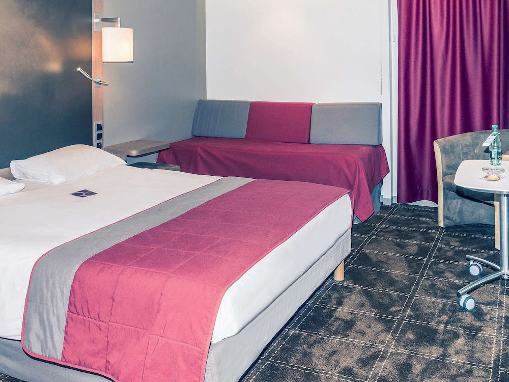 Classic Room, Multiple Beds - Photo 9