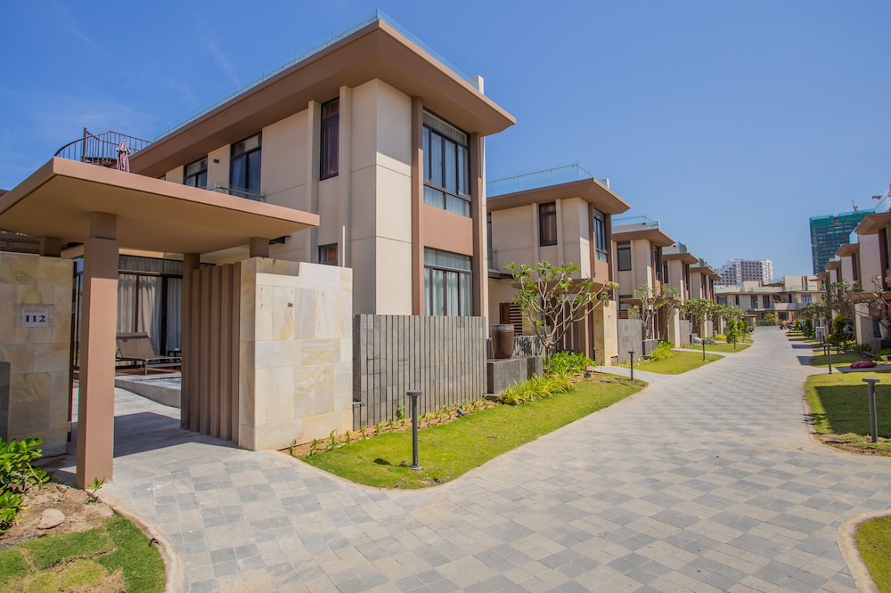 Grand Villa photo 1
