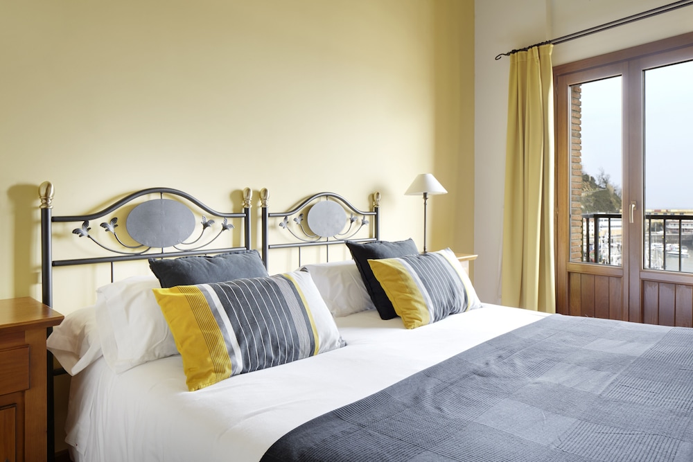 Double Room, Sea View - Photo 3
