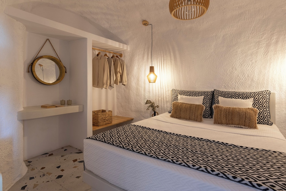 Two Bedroom Villa with Outdoor Heated Plunge Pool