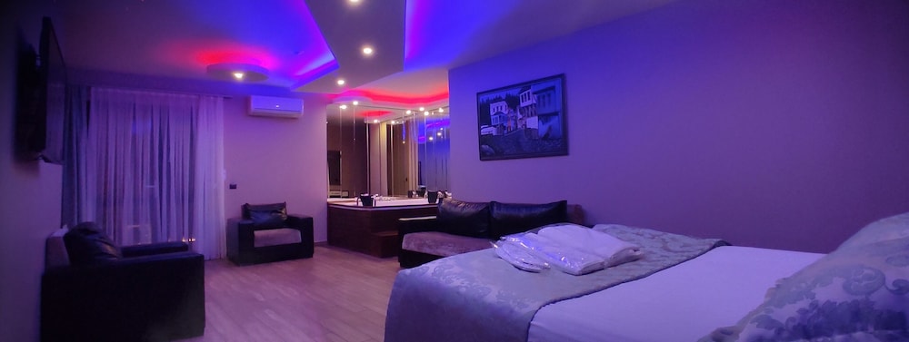 Jakuzili Bahce Kati Deluxe Oda photo 2