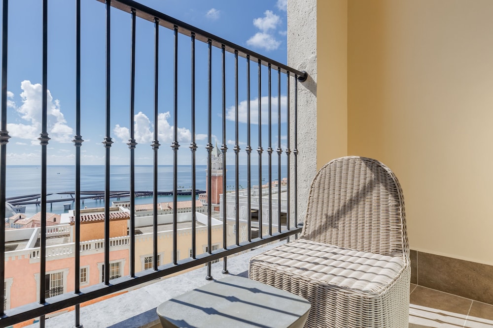 Studio, Balcony, Ocean View - Photo 2