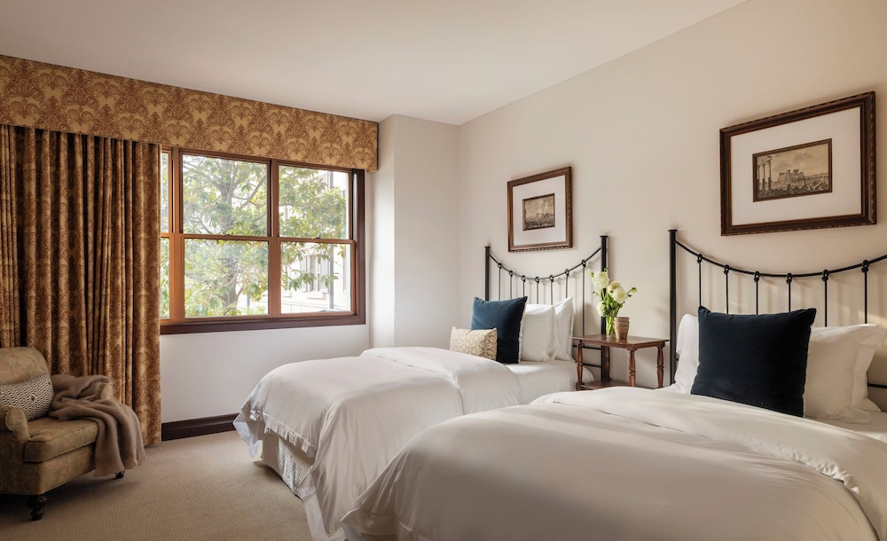 One Bedroom Suite with Two Full Beds Balcony - Photo 3