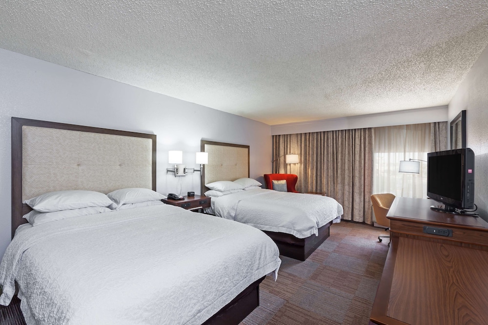 Room, 2 Queen Beds, Accessible (Hearing) photo 3