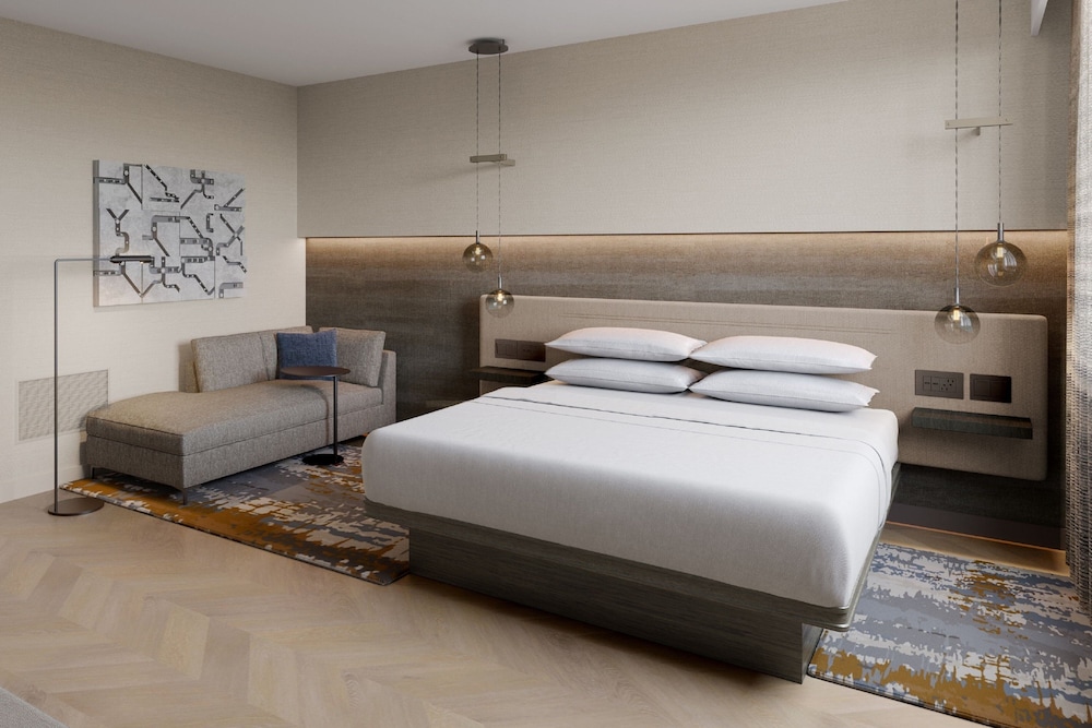 Club Room, 1 King Bed - Photo 3