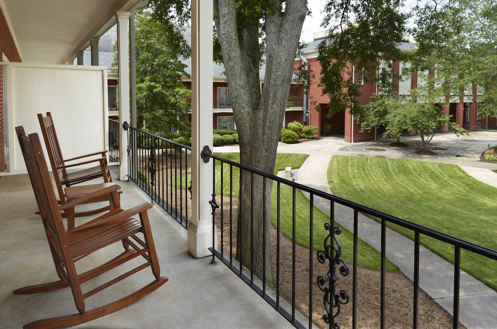 Room, 2 Double Beds, Accessible, Pool View (Two Double Beds Accessible Room) photo 3