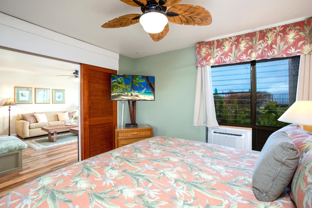 Condo, Lanai (NAP-A25) photo 1