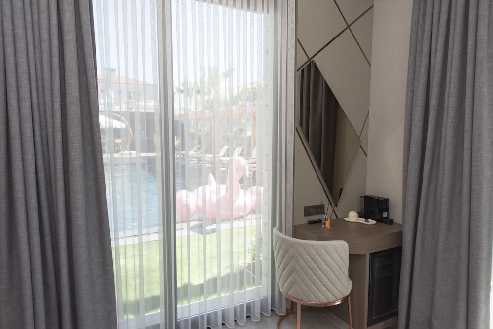 Exclusive Room - Photo 11