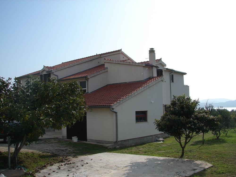 Apartment (Damir - on the sea side - A3(2+1))