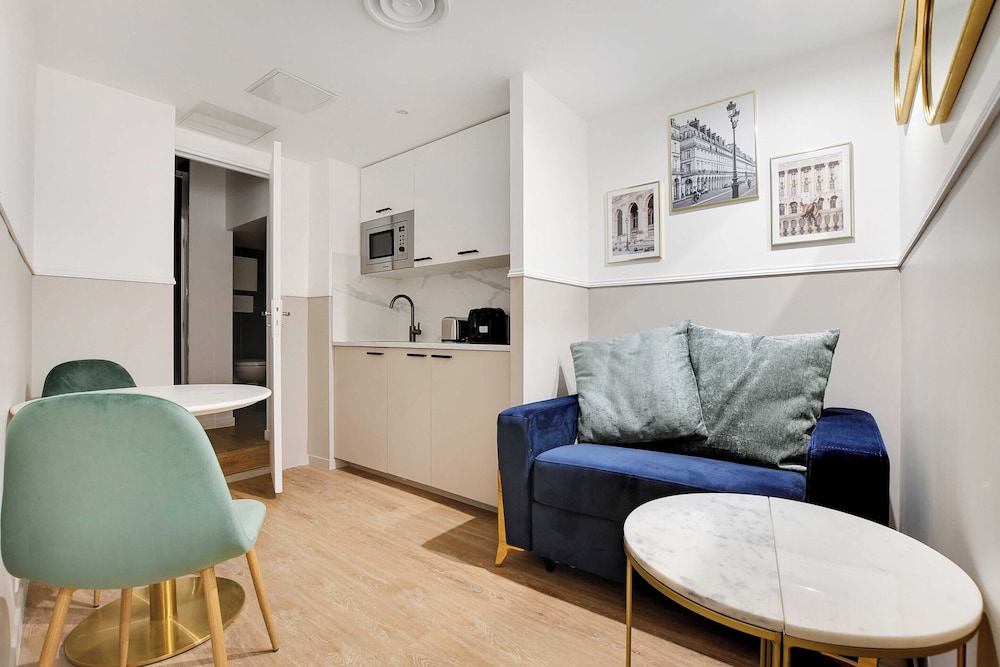Apartment photo 1