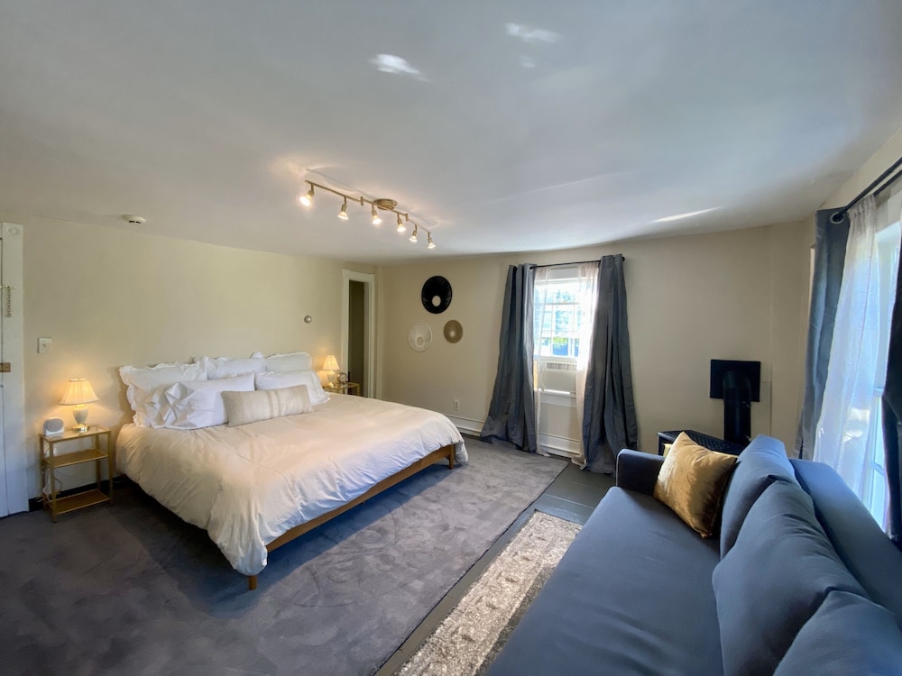 Signature Room