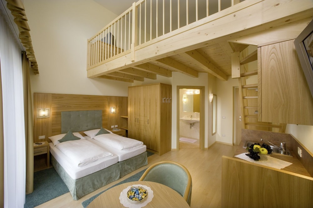 Family Quadruple Room photo 3