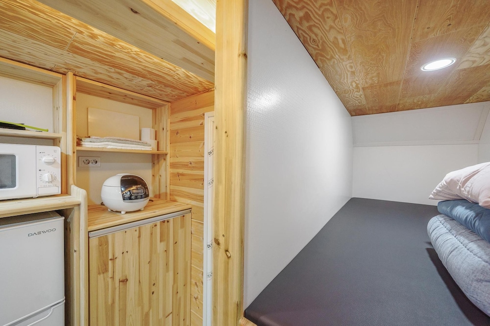Basic Room, 1 Bedroom (Caravan5) - Photo 8