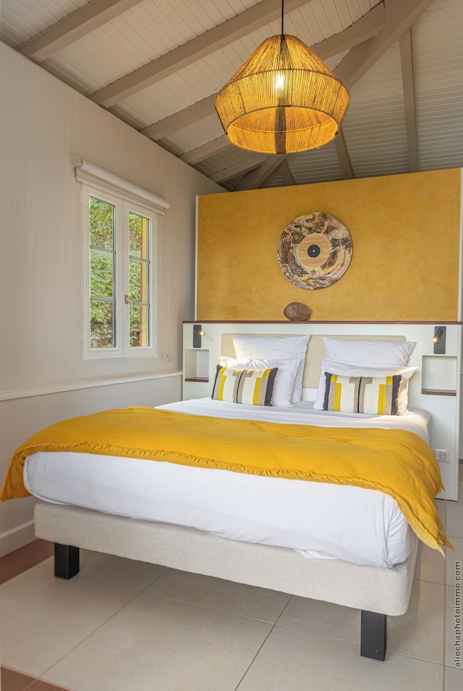 Luxury Villa 2 Bedroom with Private Jacuzzi