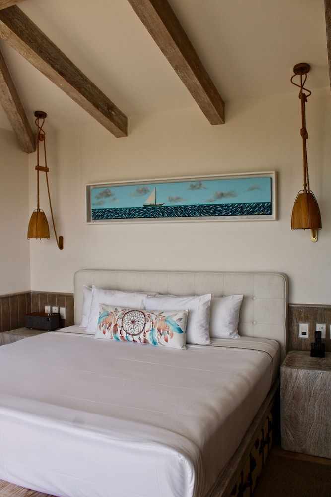 ROYAL Oceanview "Barefoot" Suite - Photo 8