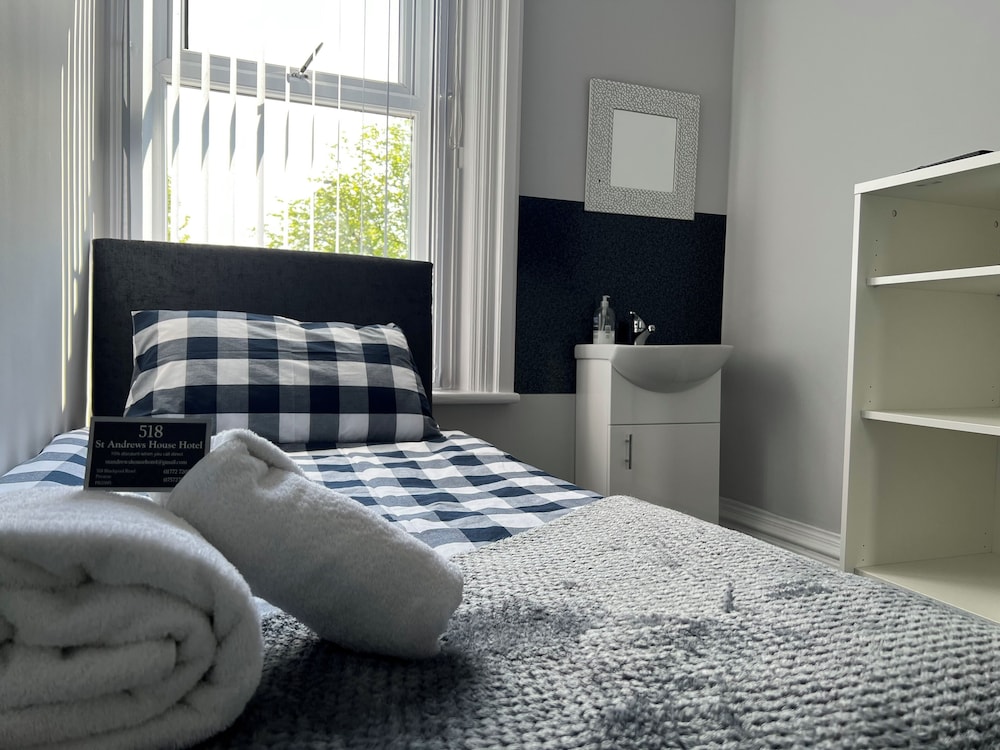 Room 5 photo 2