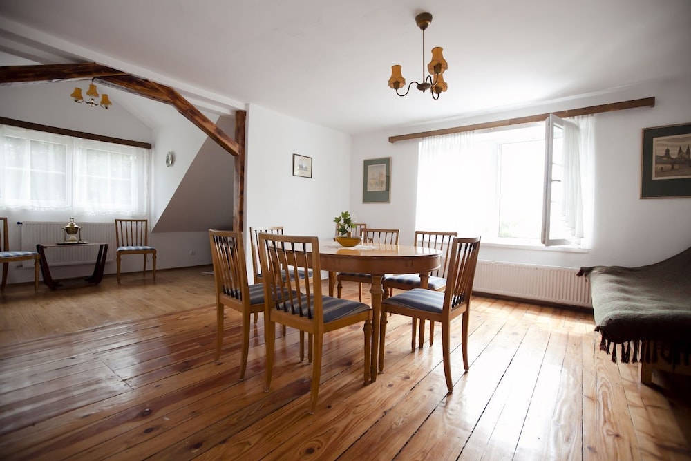 Family Room, Garden View photo 1