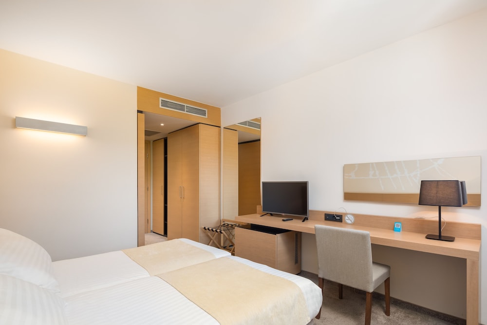 Standard Double Room - Photo 3
