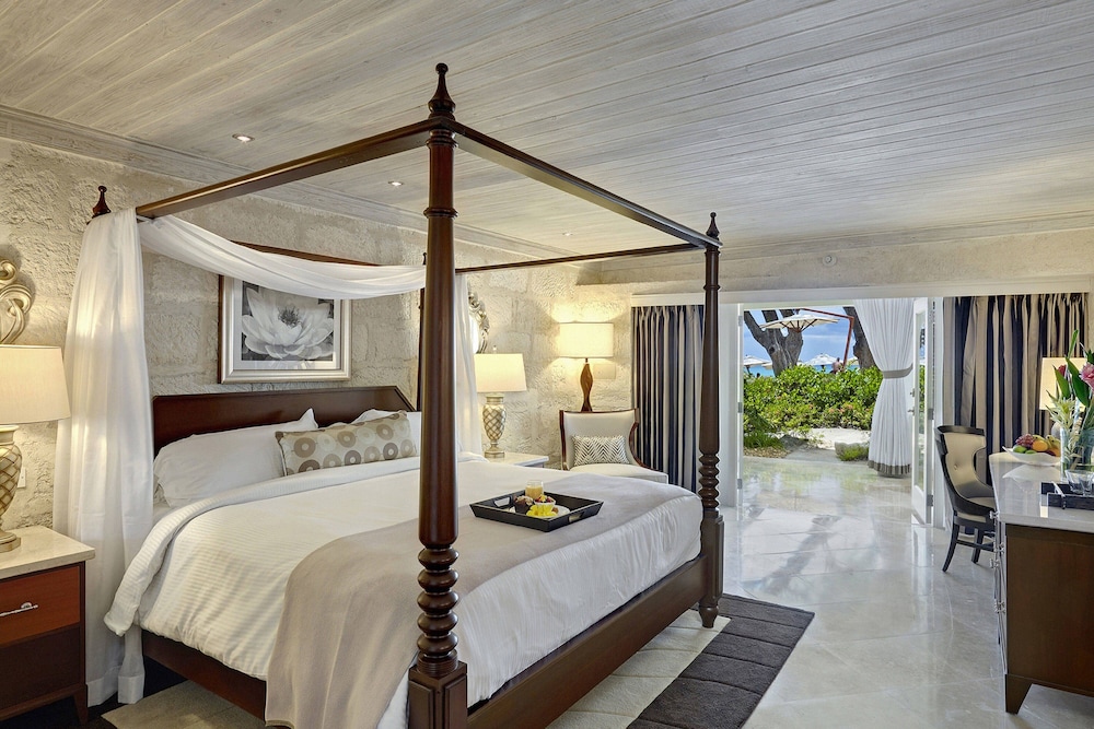 Suite, 1 King Bed, Balcony, Ocean View photo 2