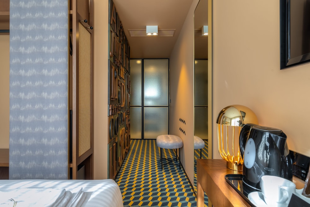 Standard Double Room - Photo 3