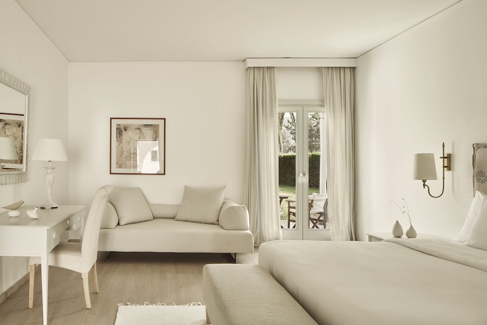 Deluxe Room - Photo 1