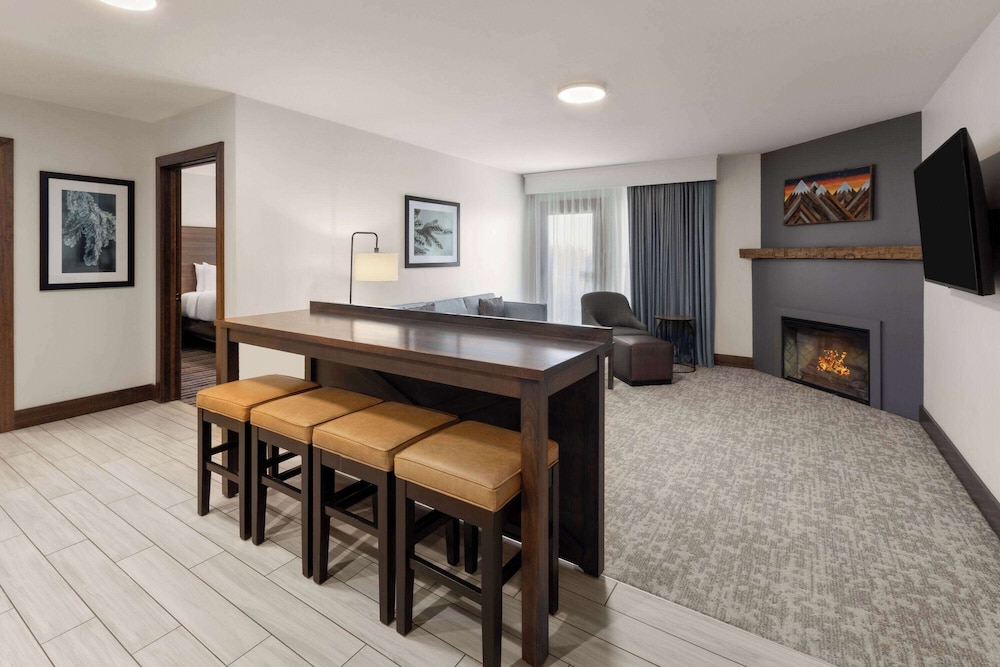 Suite, 1 King Bed with Sofa bed, Mobility Accessible (Lodge, Sunset View, Tub w/ Grab Bars) - Photo 1