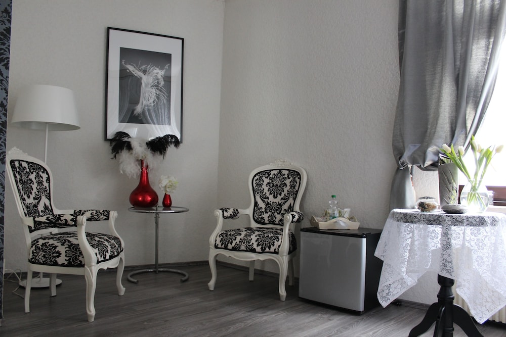 Romantic Suite, Garden View, Tower photo 2