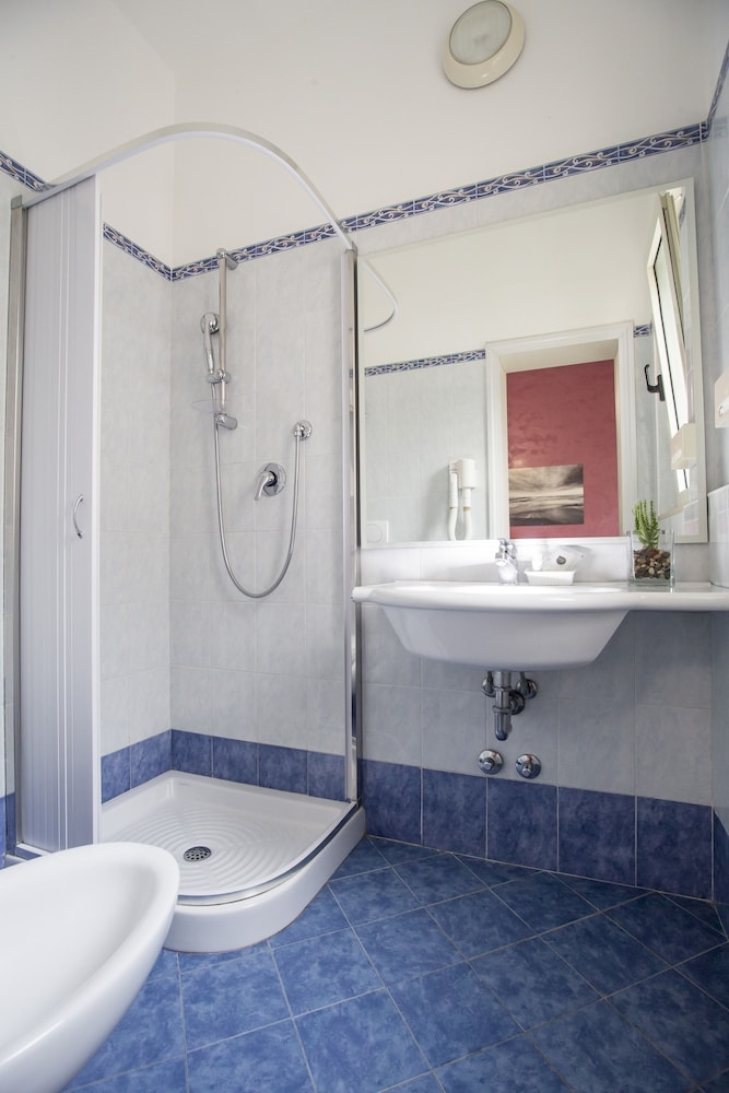 Superior Double or Twin Room photo 3