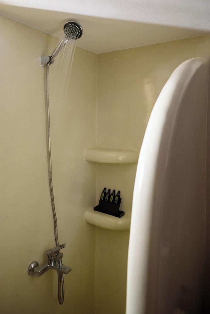Traditional Room - Photo 17